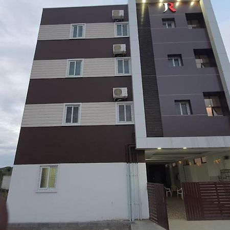 Jr Service Apartment Hotel Kójamputtúr Exteriér fotografie