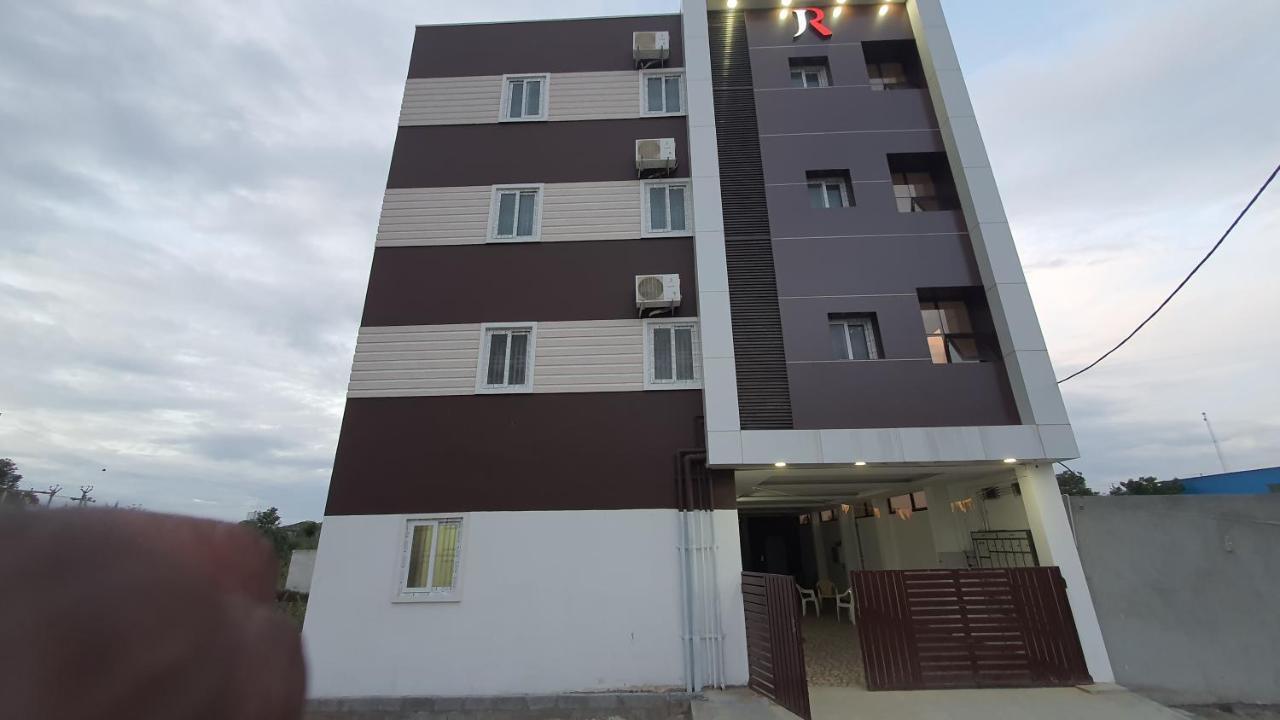Jr Service Apartment Hotel Kójamputtúr Exteriér fotografie
